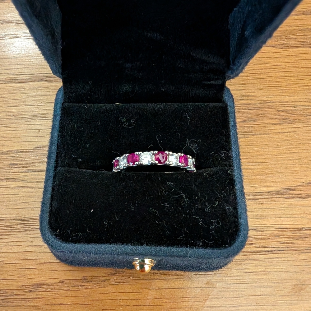Elegant Silver and Pink Gemstone Ring